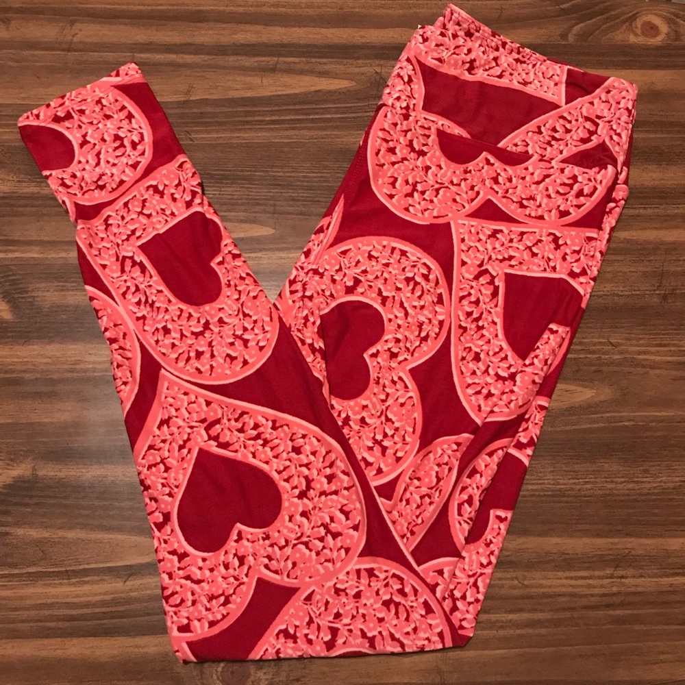 LuLaRoe TC Valentine Heart Leggings (Plus Size)